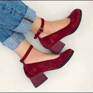 Korks red suede Mary Jane square heel NWOT